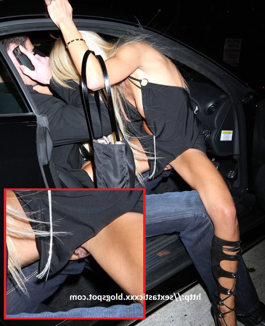 The Worst Celebrity Oops and Upskirt Panty Visible Wardrobe Malfunction Ever goale
