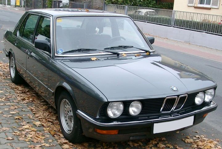 800px BMW_E28_front_20071012
