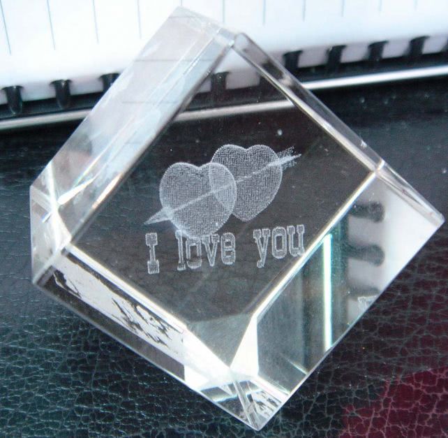 08 606 LASER I LOVE YOU IN CUBE