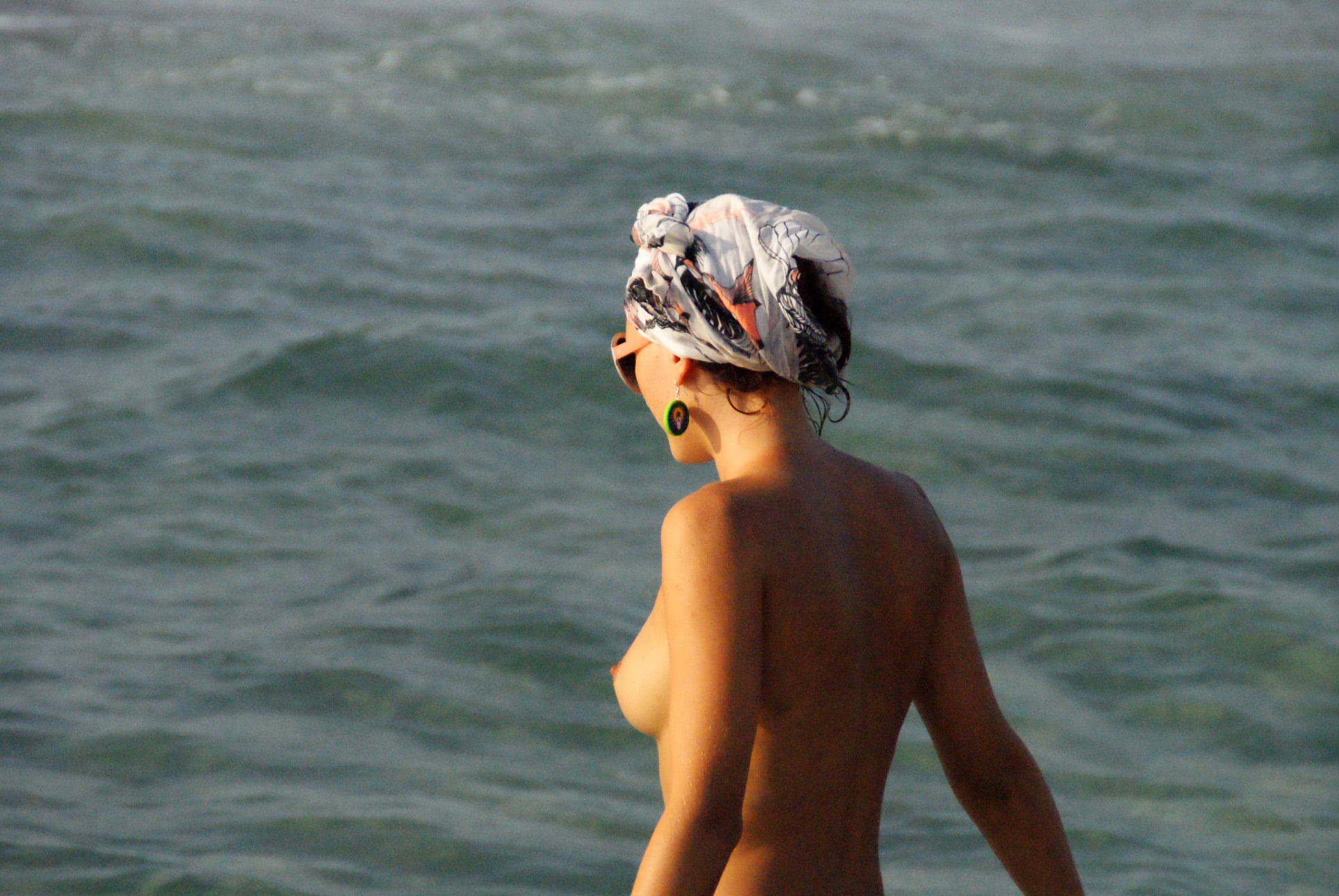 lawrence femei nud la plaja dezbracate