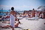 femei nud la plaja dezbracate