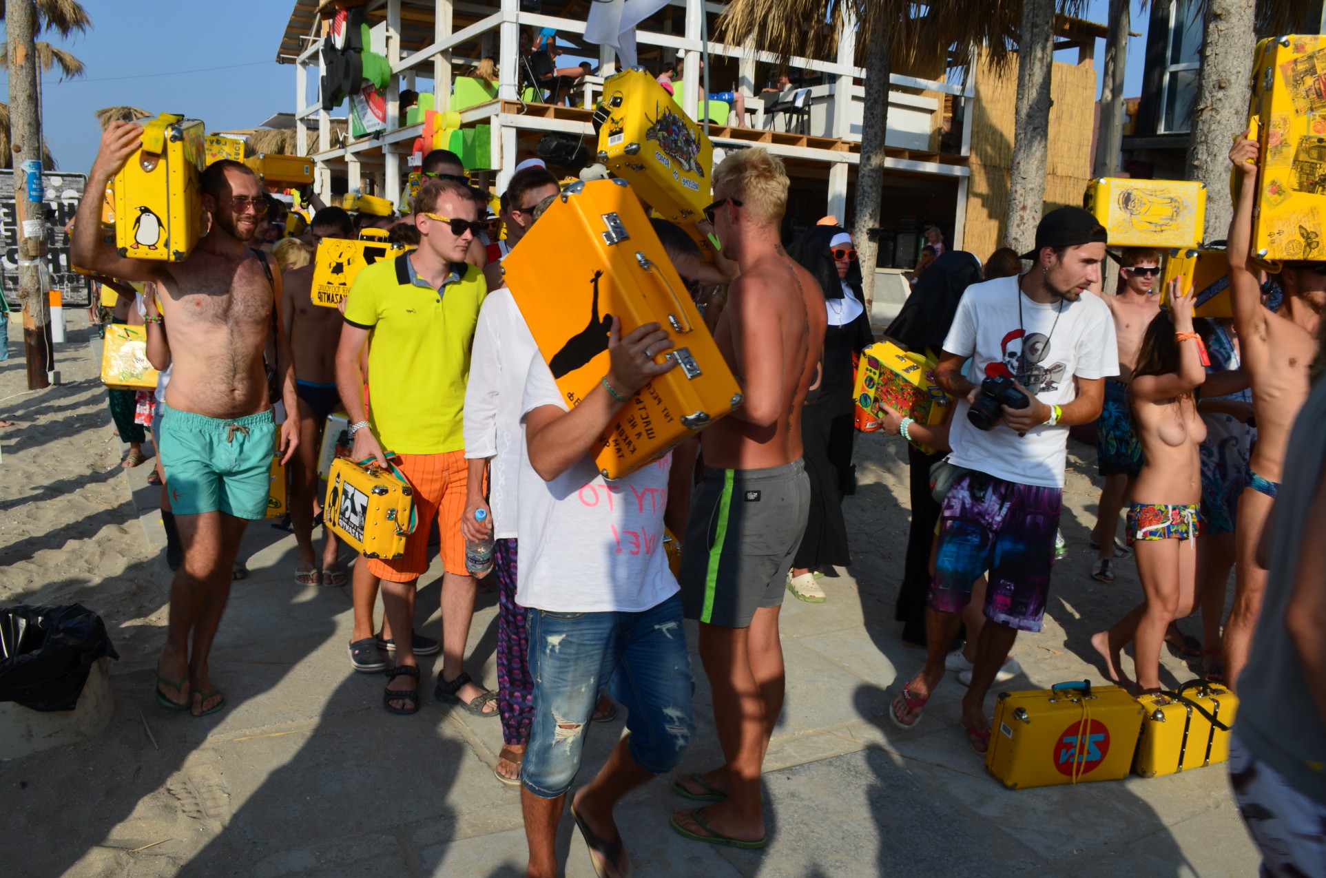 fete la plaja virgine jpg fete la plaja virgine