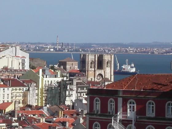 1094312 Travel_Picture Old_Lisbon[1]
