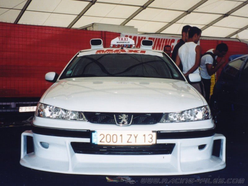 Peugeot 406 Tuned 1 (taxi)   3rd Maxi Tuning Show   Montmelo 2001 (wallpaper)