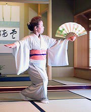 180px Japanese_traditional_dancer_cropped