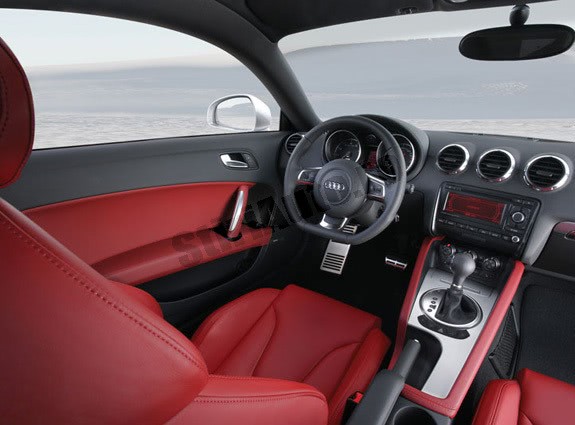 Audi_TT_Coupe_interior_1_
