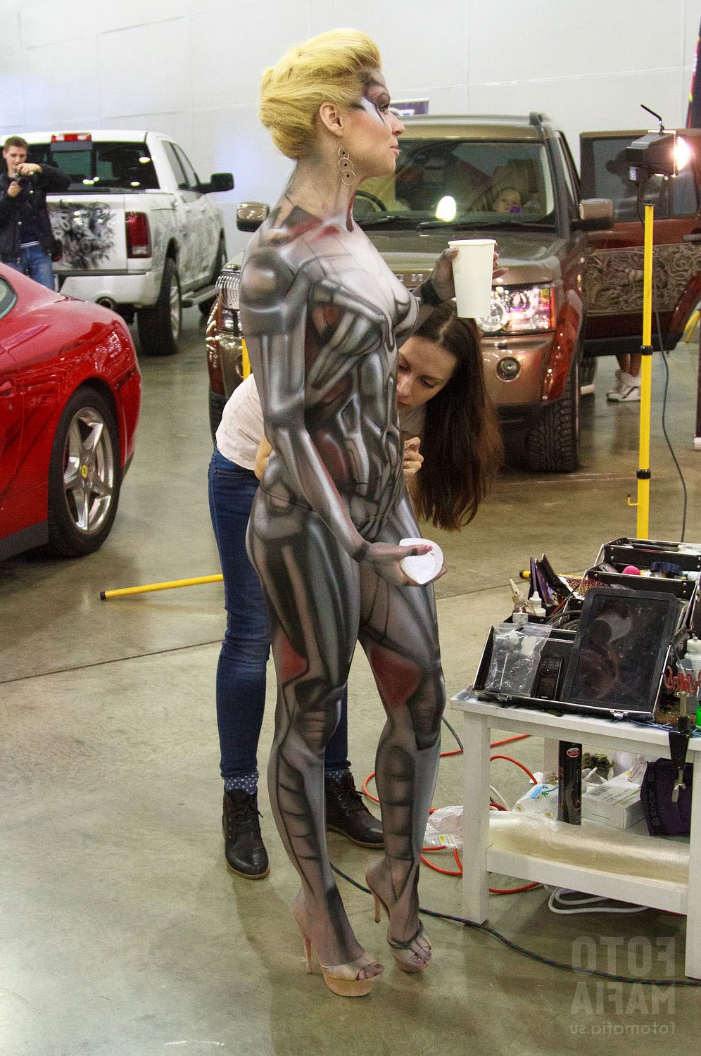 cur sexy body painting