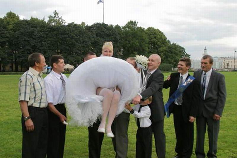 wedding oops upskirt voyeur peeks fotoedeupskirts