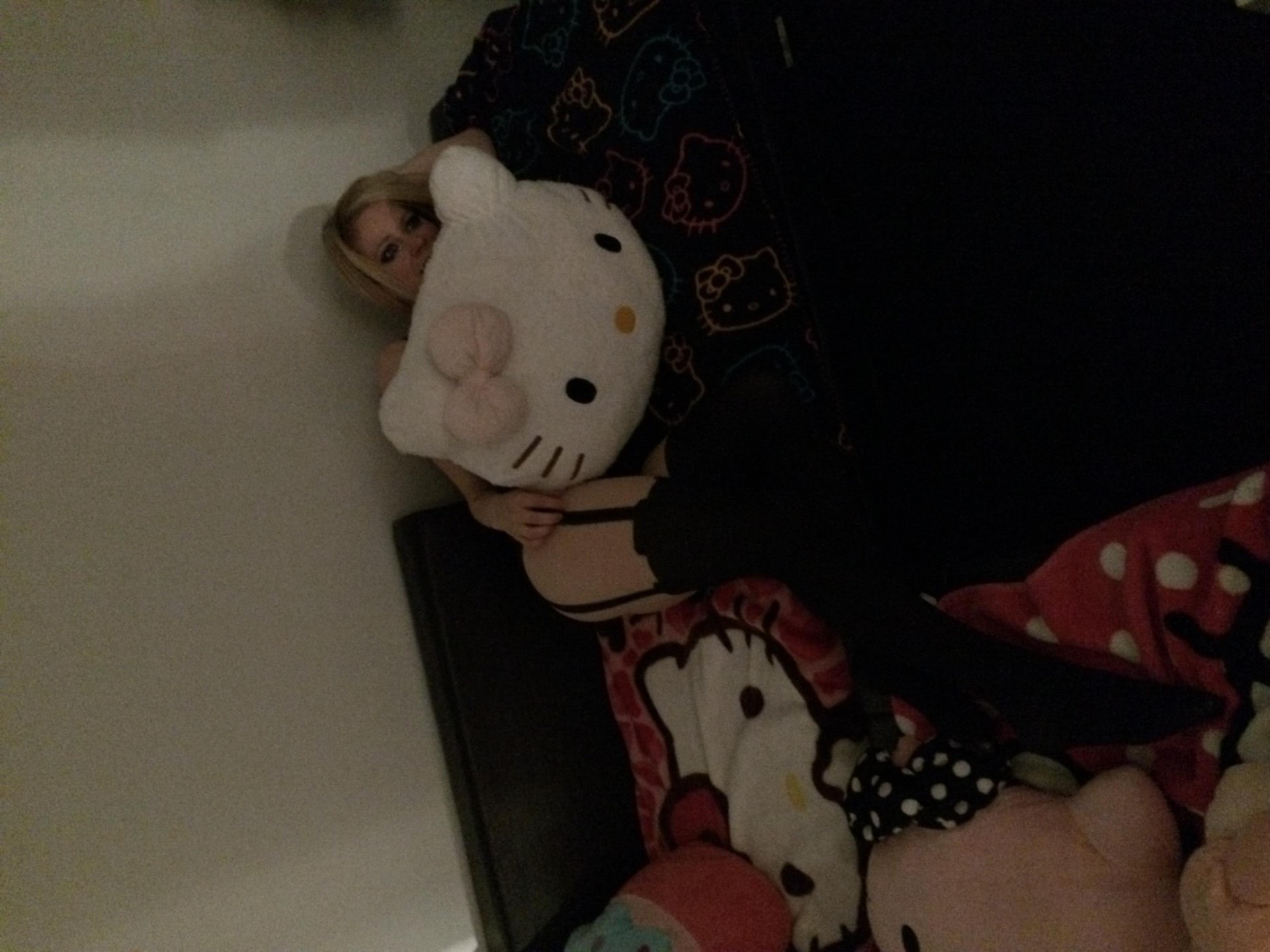 nakedteens2000 Avril Lavigne Naked jpg nakedteens2000 Avril Lavigne Naked