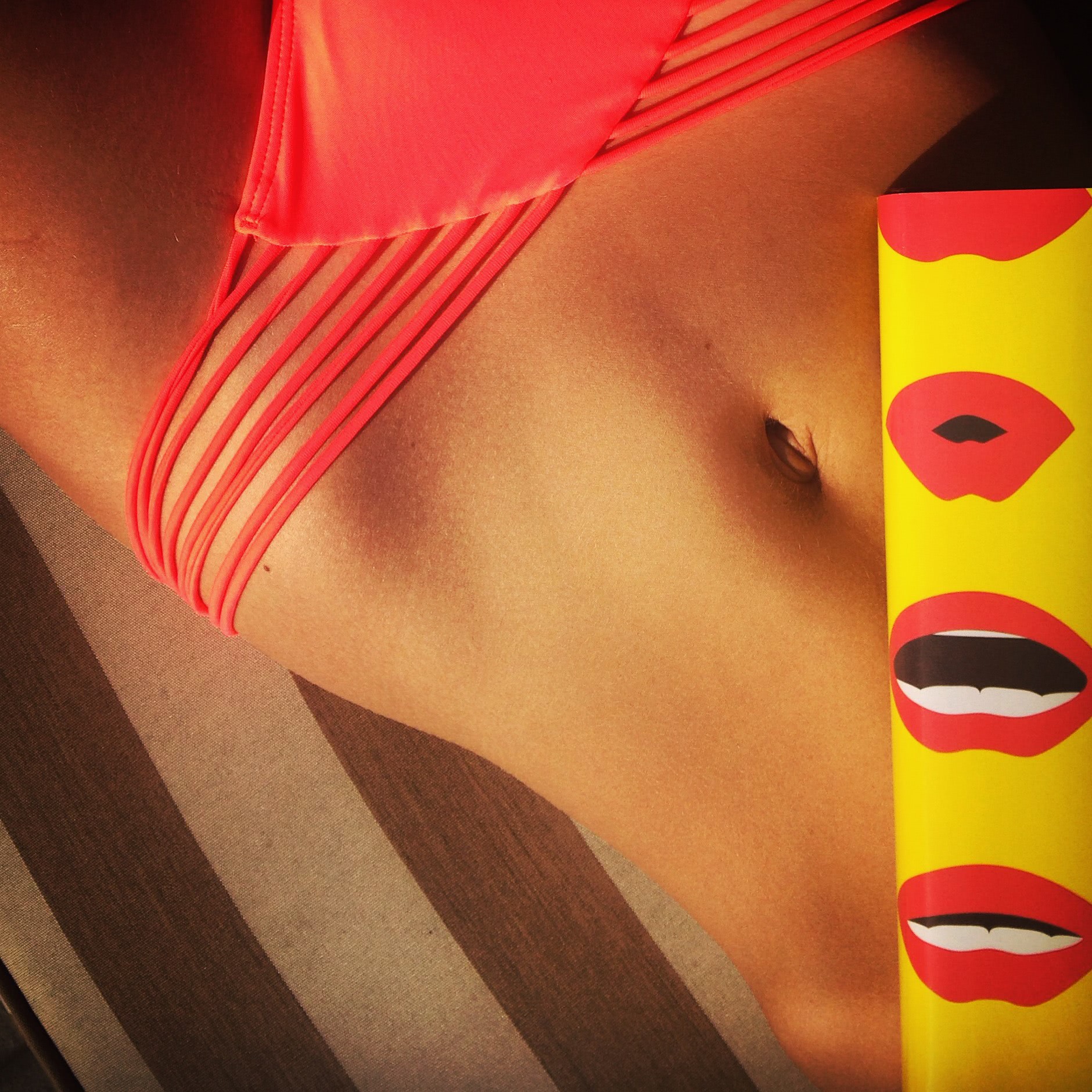 Emily Ratajkowski Nude Fapening Model Sexy plaja jpg Emily Ratajkowski Nude Fapening Model Sexy plaja