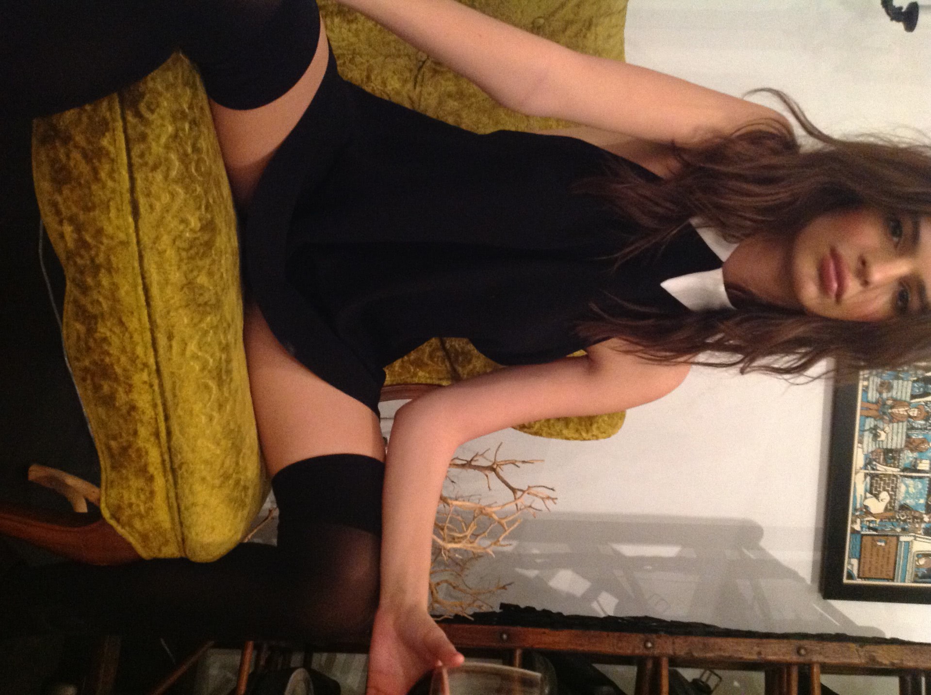 Emily Ratajkowski Nude Sexy anunturi