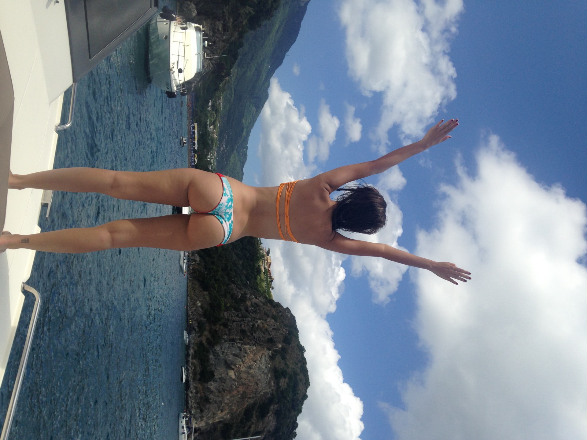 Emily Ratajkowski Nude Sexy hot