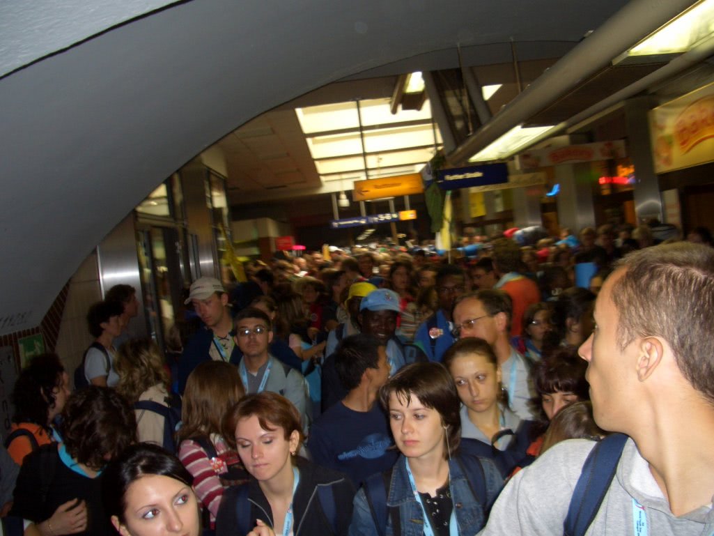 324 dusseldorf in gara spre Marienfeld