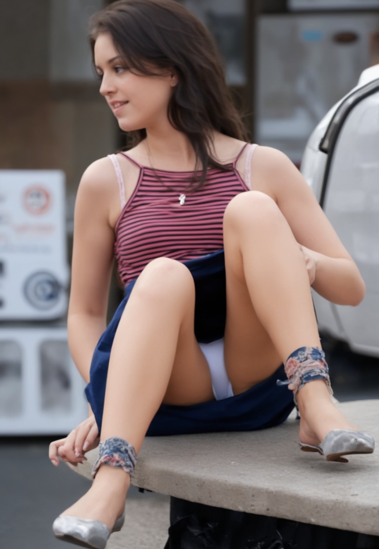 UPSKIRT Panty Visible Wardrobe Malfunction Pictures peeks jpg UPSKIRT Panty Visible Wardrobe Malfunction Pictures peeks