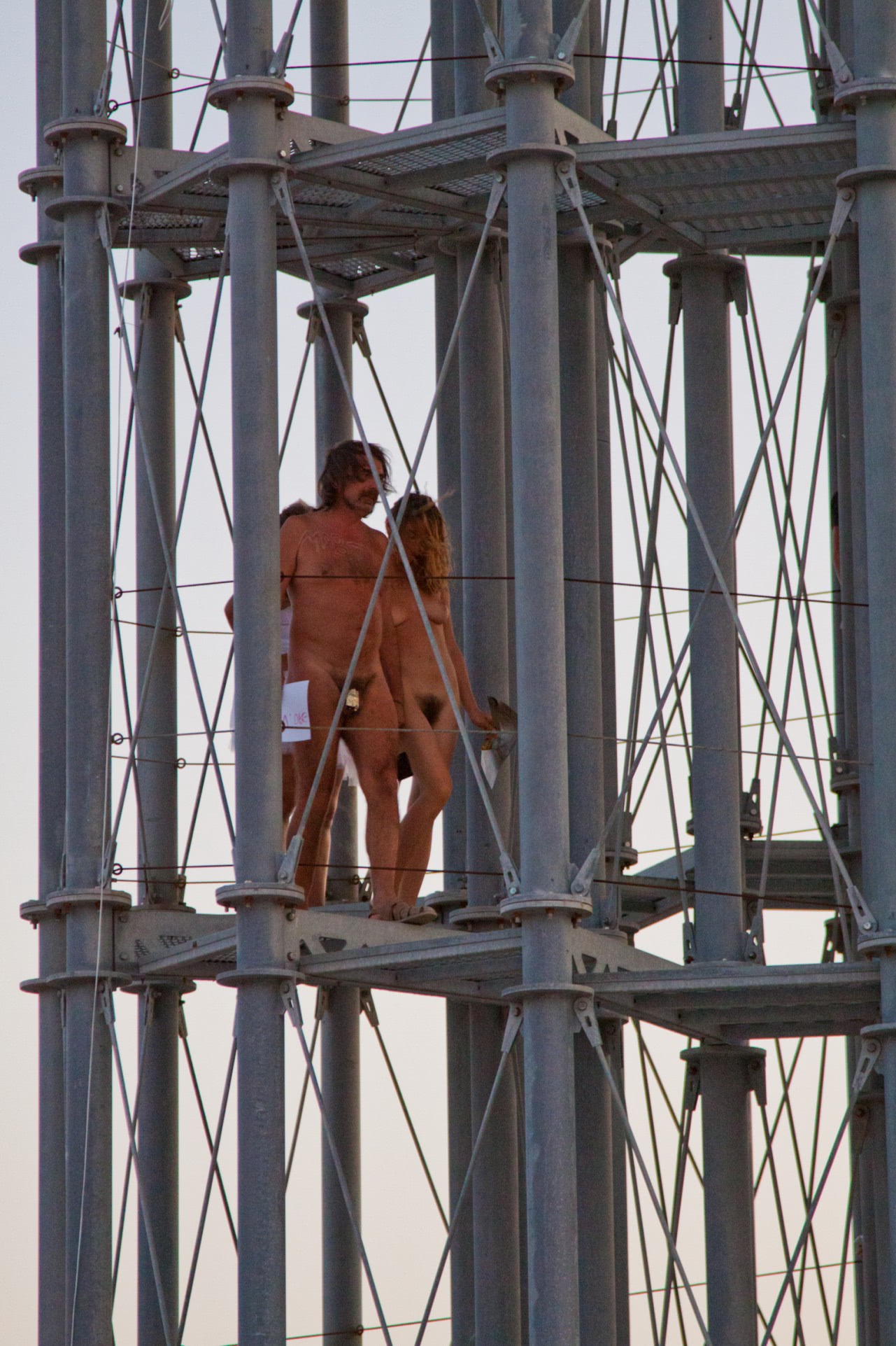 bunaciune pe plaja te ai scufunda putin in curul ei fete jpg bunaciune pe plaja te ai scufunda putin in curul ei fete