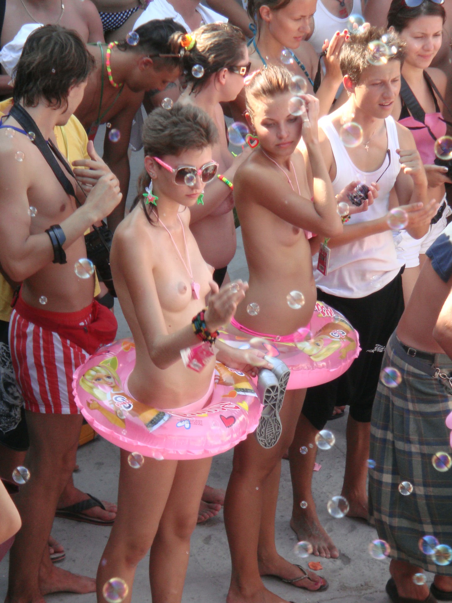 poza bunaciune pe plaja te ai scufunda putin in curul ei jpg poza bunaciune pe plaja te ai scufunda putin in curul ei