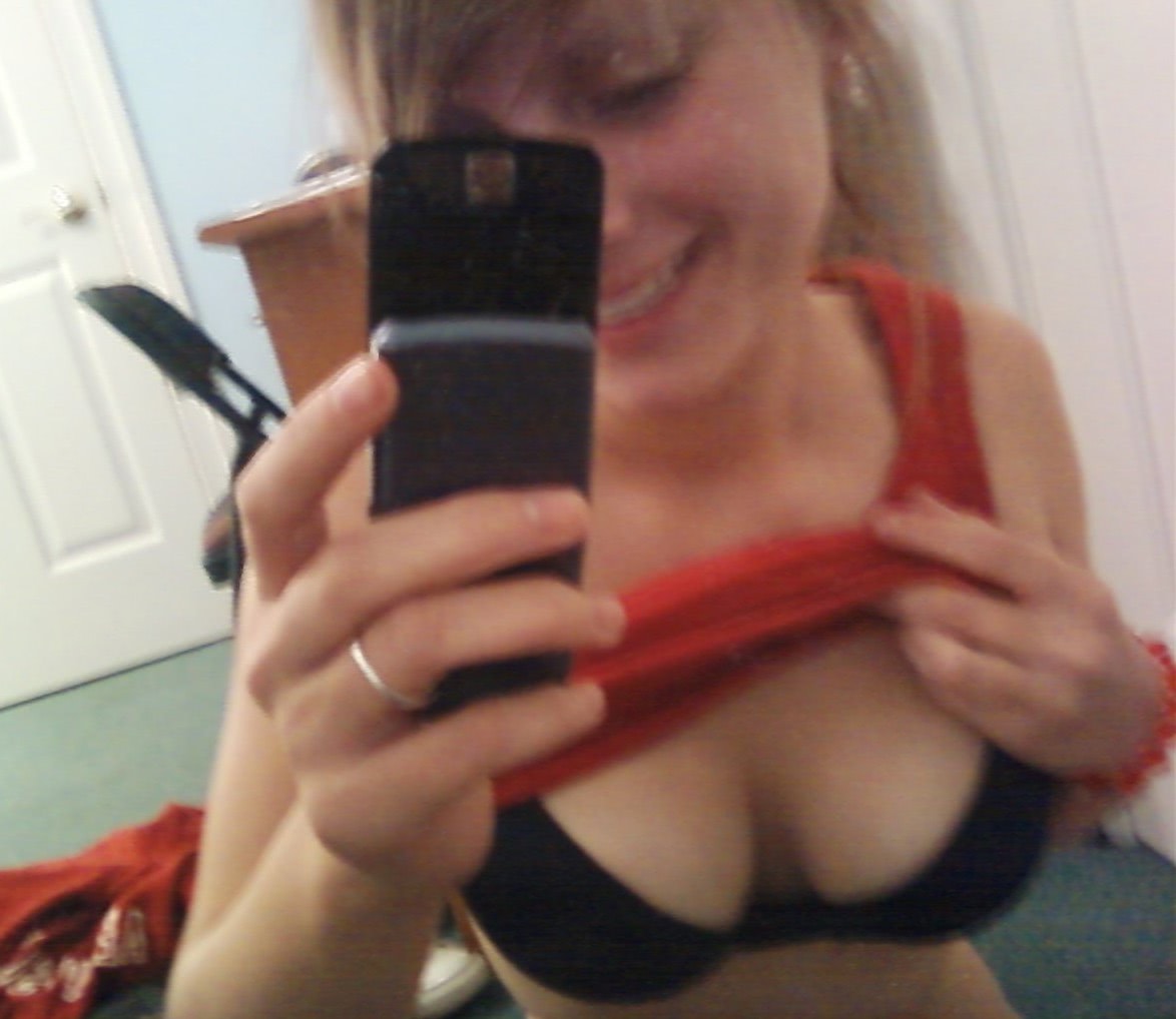 cele mai futacioase femei frumoase