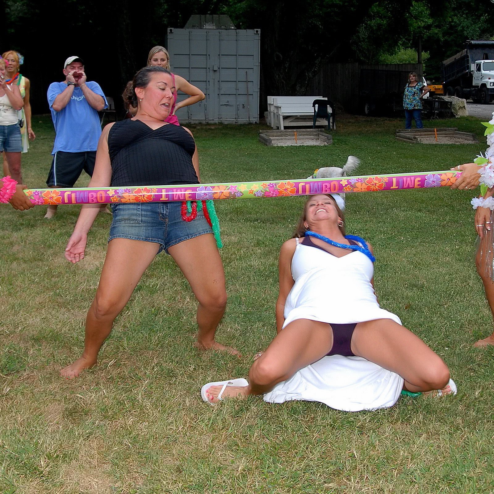 dirty upskirts upskirtspics