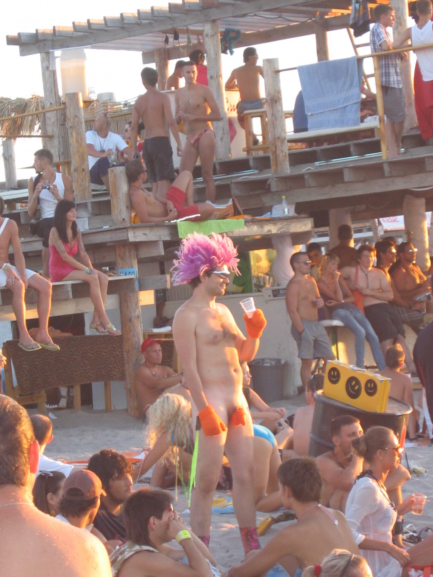 fata cu pizda rasa se rupe in figuri pe malul marii stramta jpg fata cu pizda rasa se rupe in figuri pe malul marii stramta