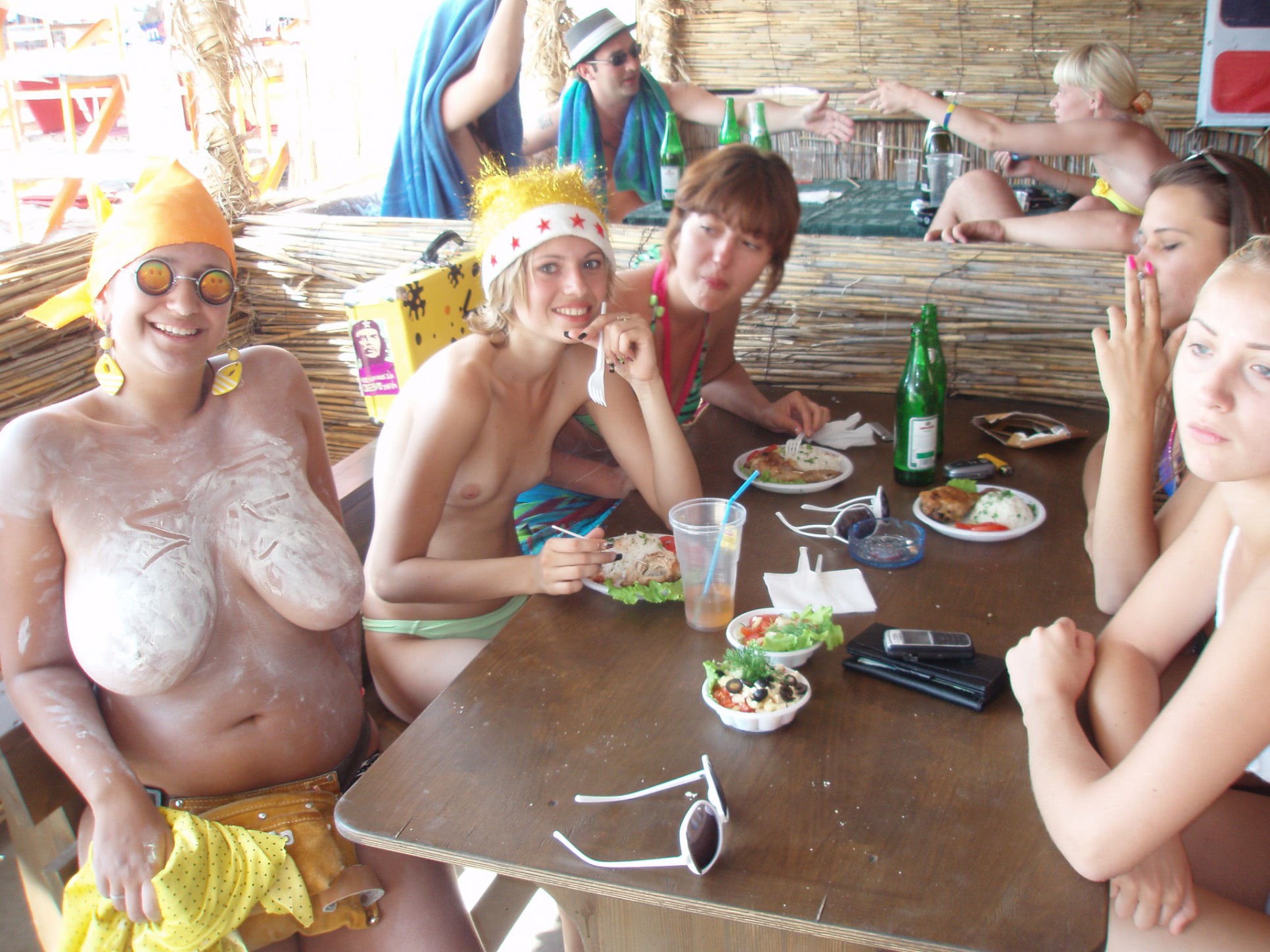 poze fata sexi isi arata pizda pe plaja jpg poze fata sexi isi arata pizda pe plaja