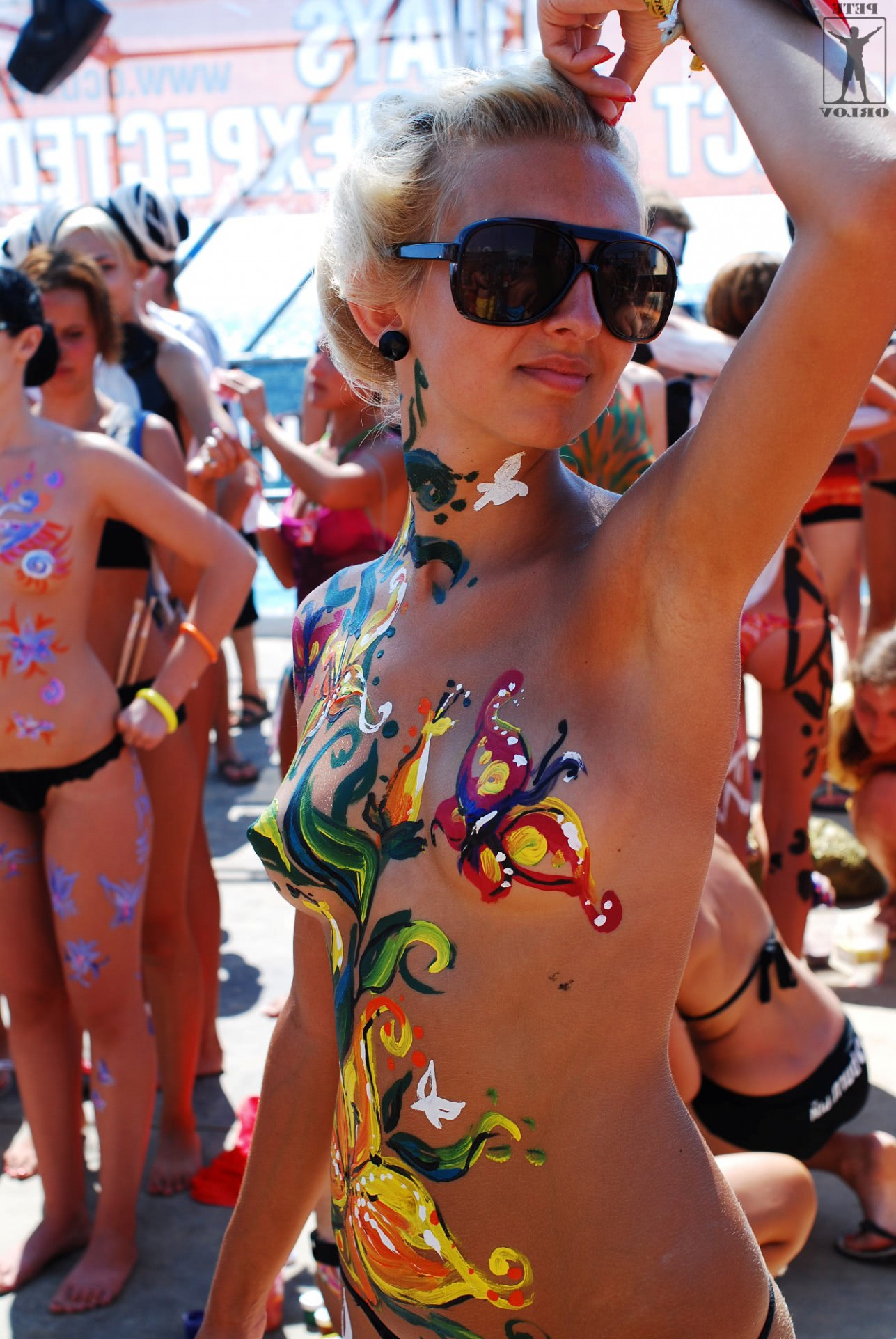 sexy fata sexi isi arata pizda pe plaja jpg sexy fata sexi isi arata pizda pe plaja