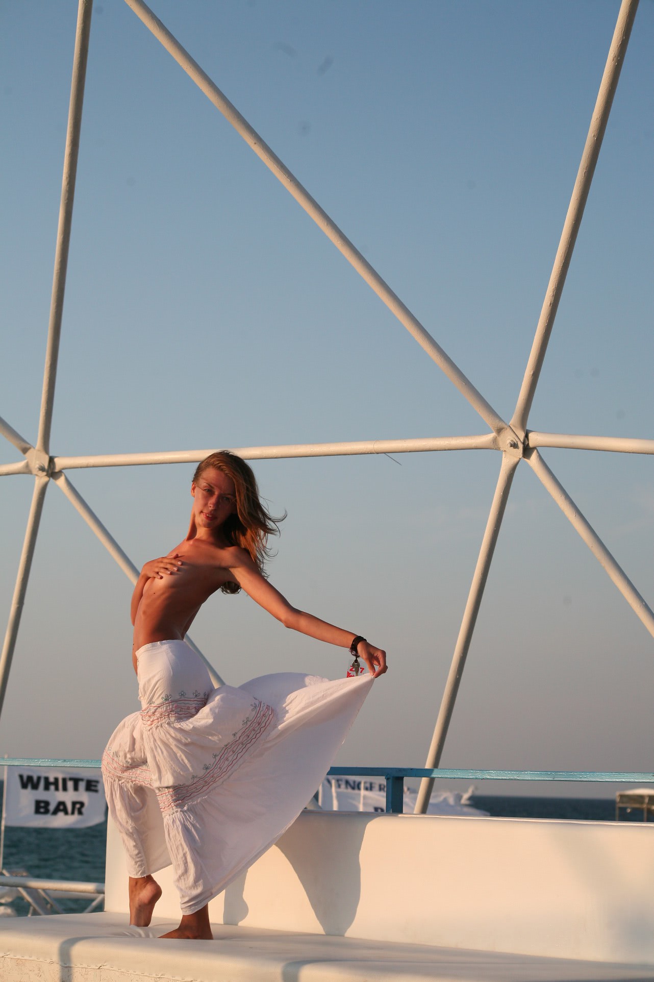 femei fete nud din romania bucuresti