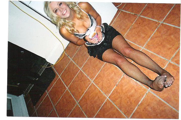 inhibitii femei frumoase in pizda goala