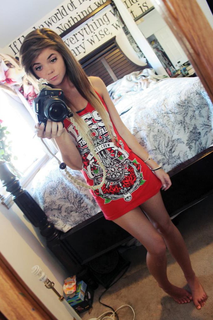 femei goale care fac sex serioase