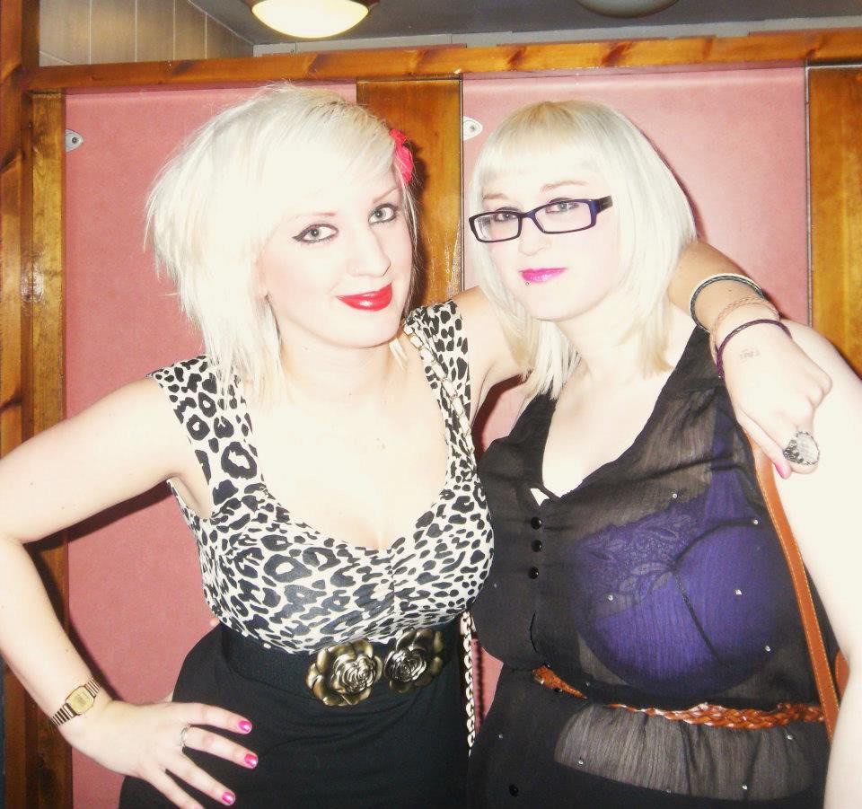 femei goale pe facebook campia