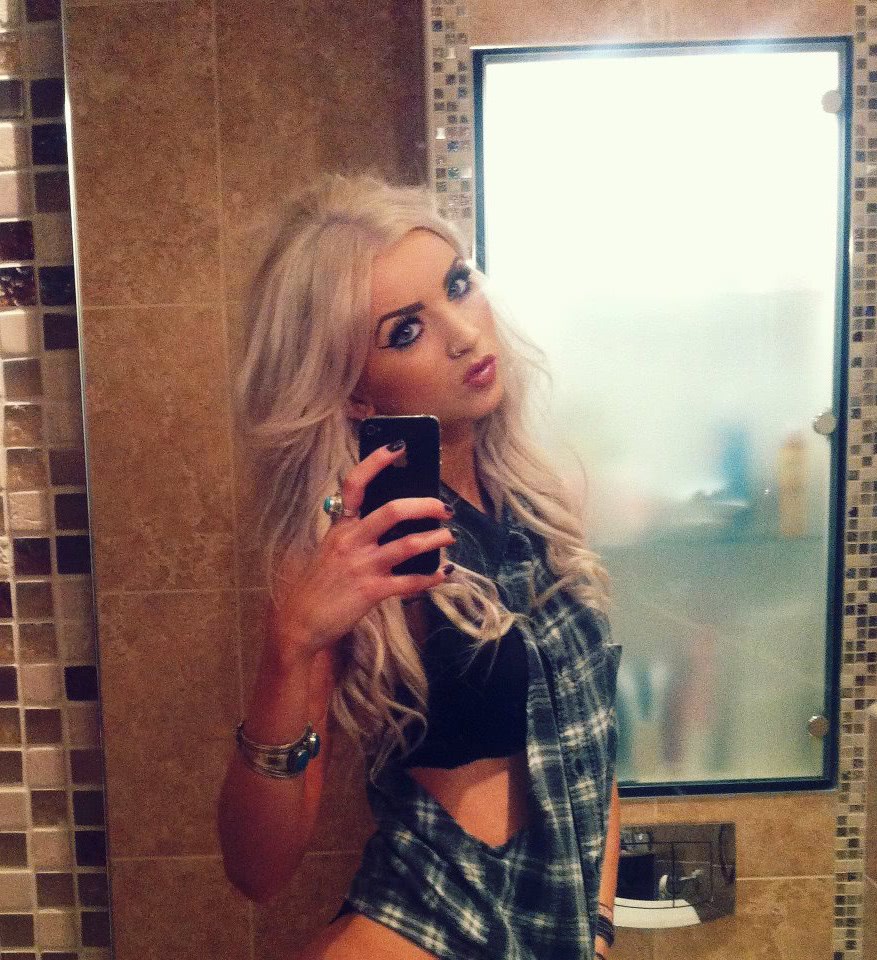 femei goale pe facebook maritate