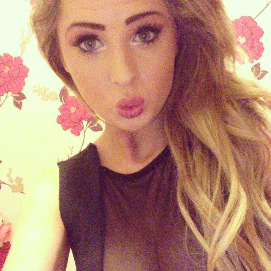 femei goale pe facebook produs