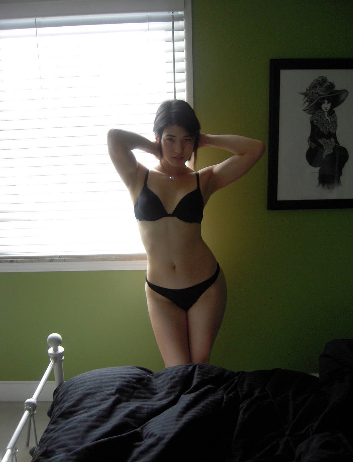 femei nemaritate produs