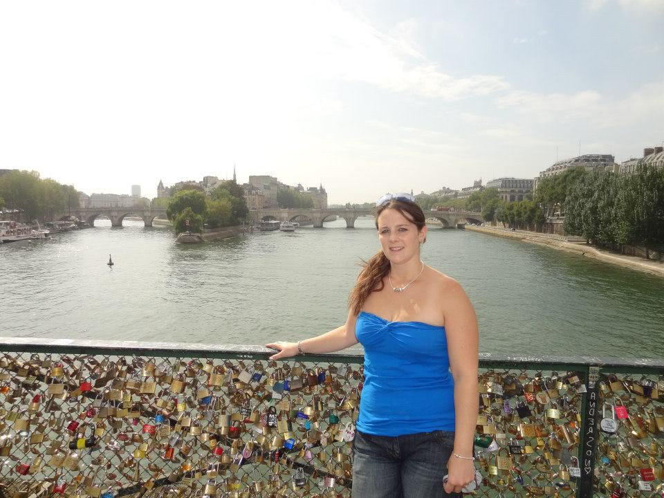 dezbracate femei pizda goala