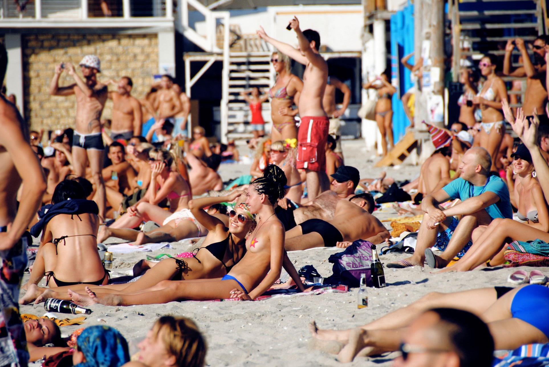 relatie femei plinute goale