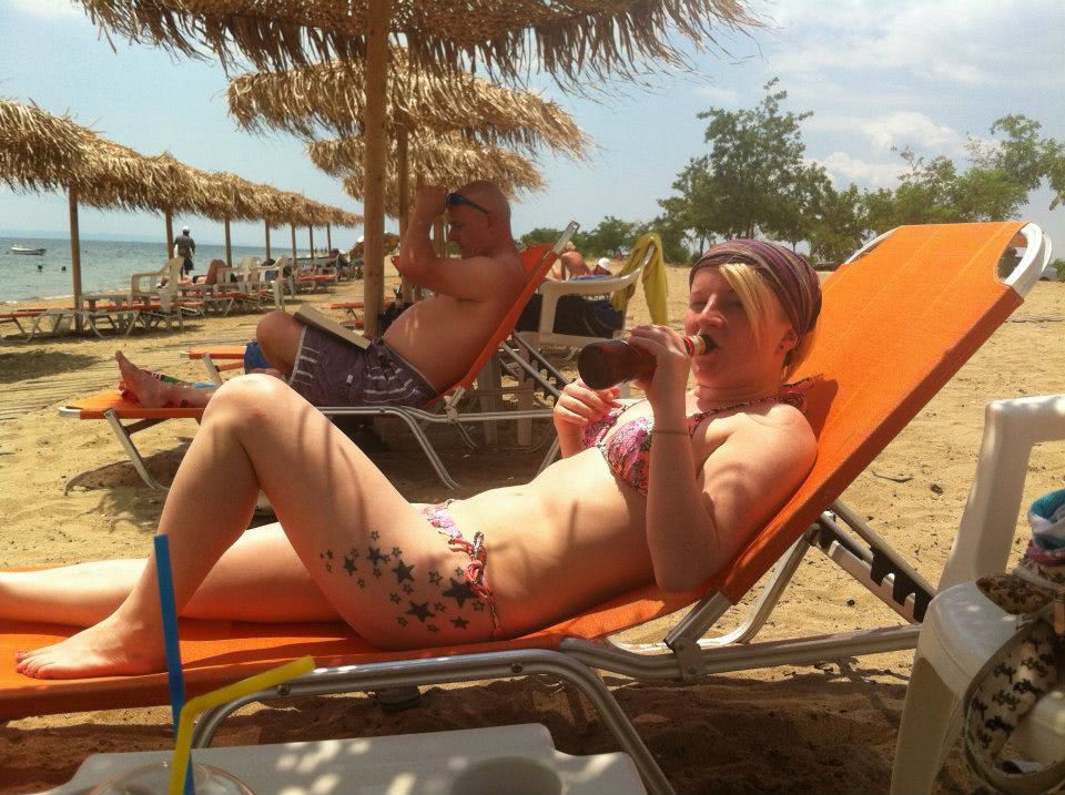 dezbracate femeie goala jpg dezbracate femeie goala