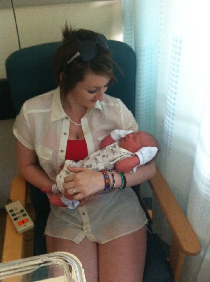 femeie goala craiova jpg femeie goala craiova