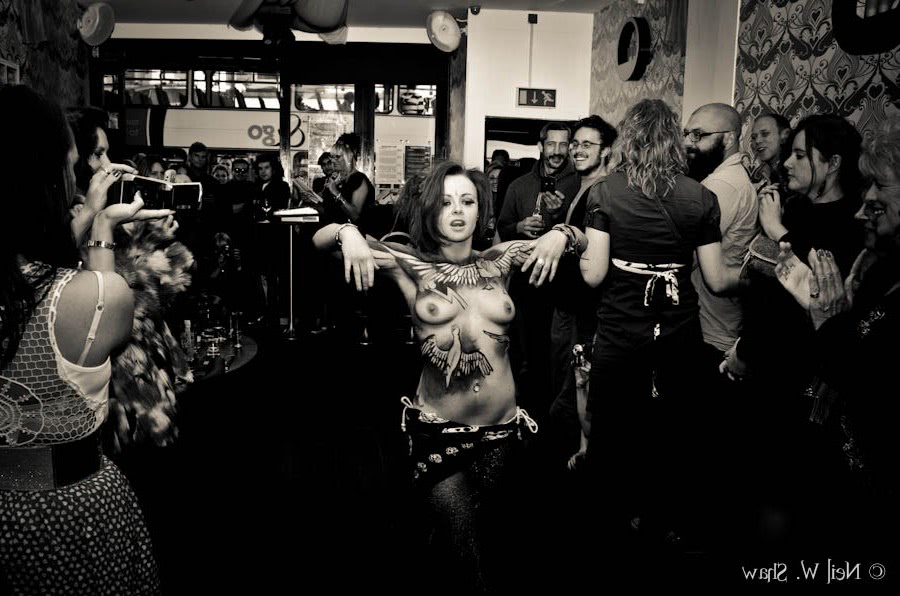 nevasta femeie goala