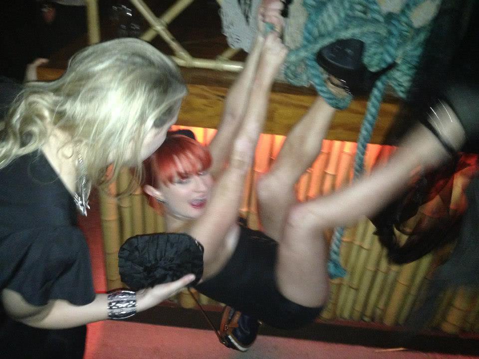 relatie femeie goala jpg relatie femeie goala