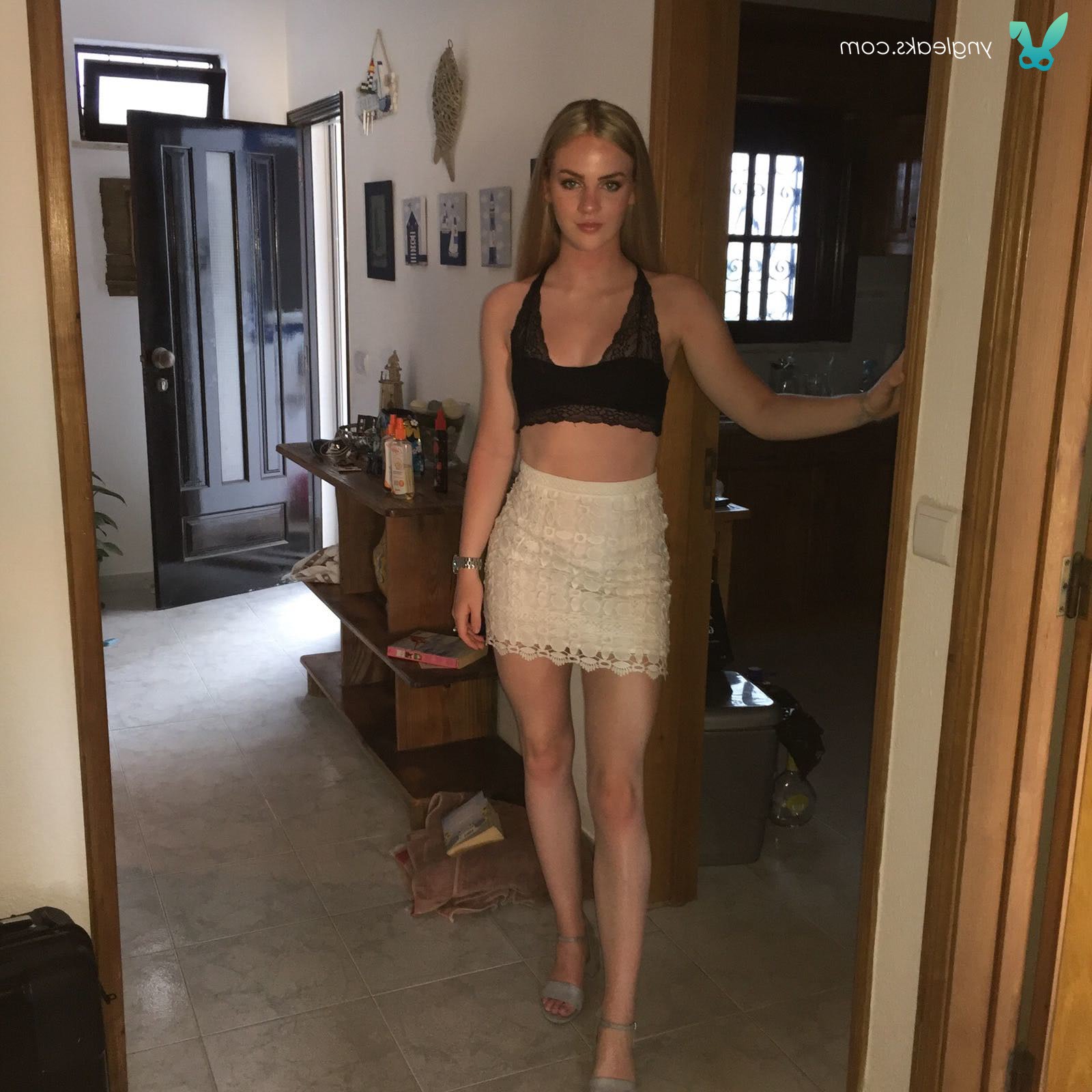 fete care cauta iubit pe facebook frumoase