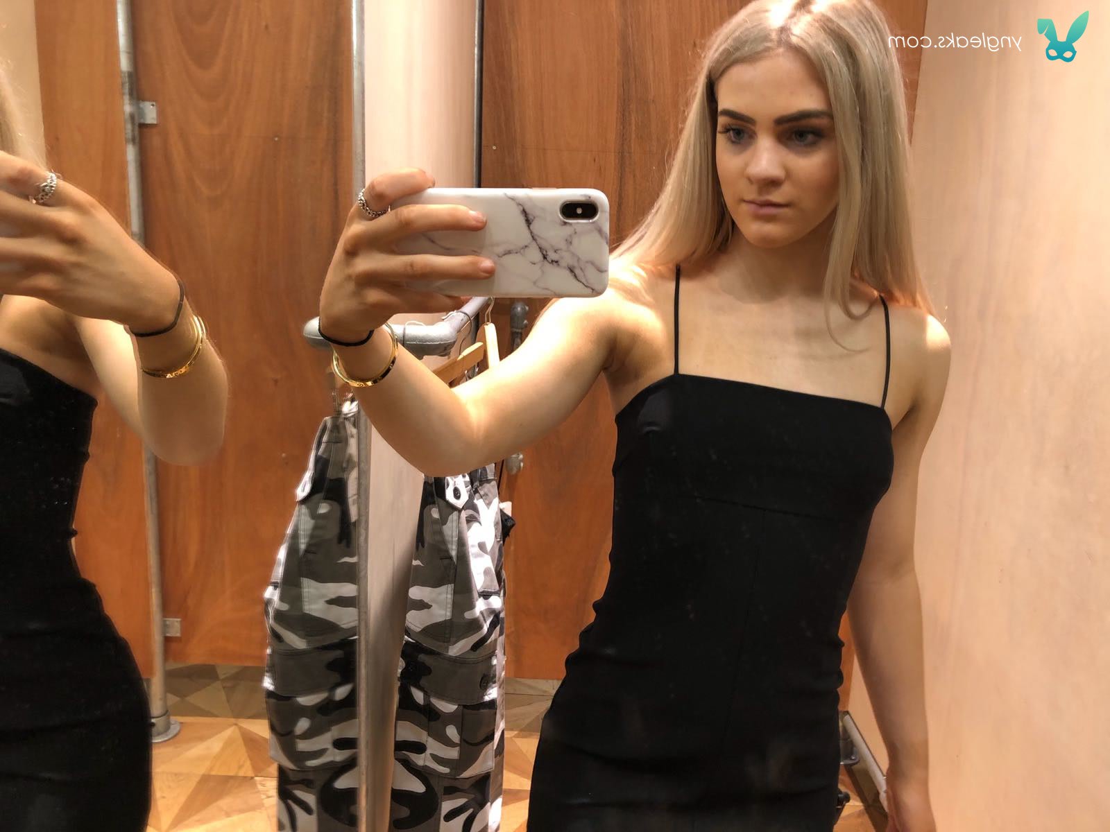 fete care cauta iubit pe facebook oradea