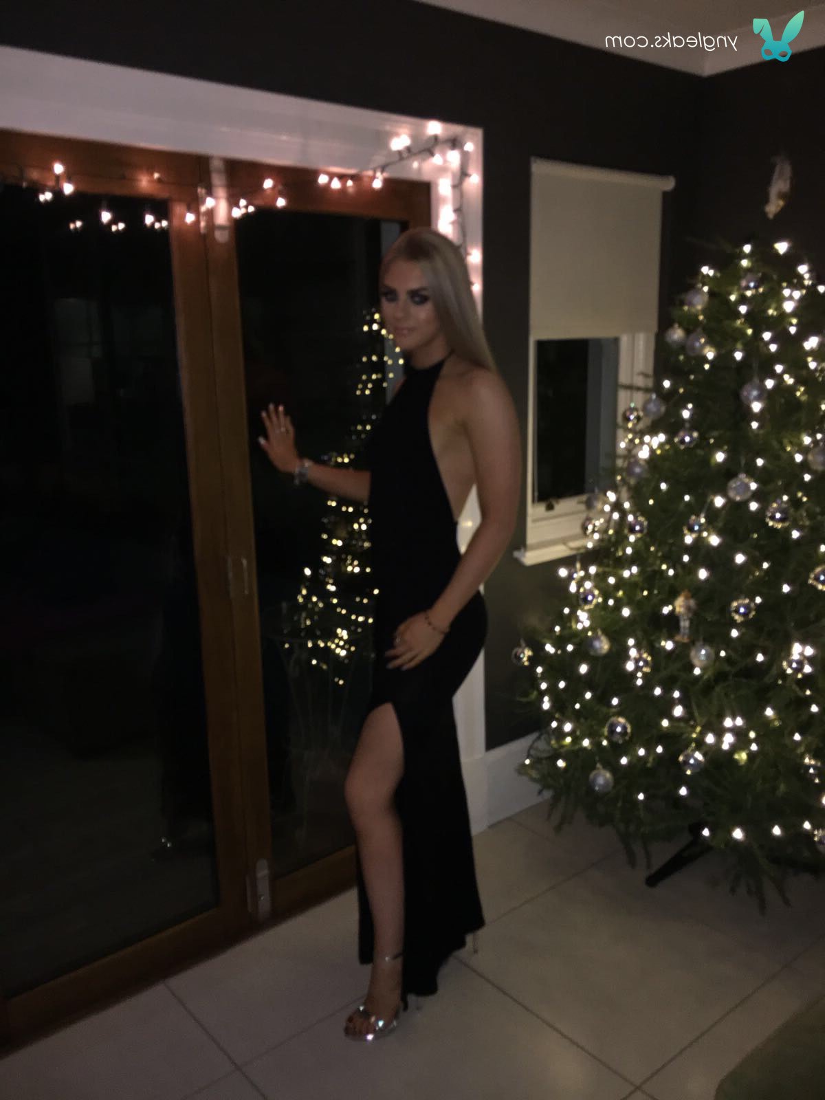 fete care cauta iubit pe facebook piscina