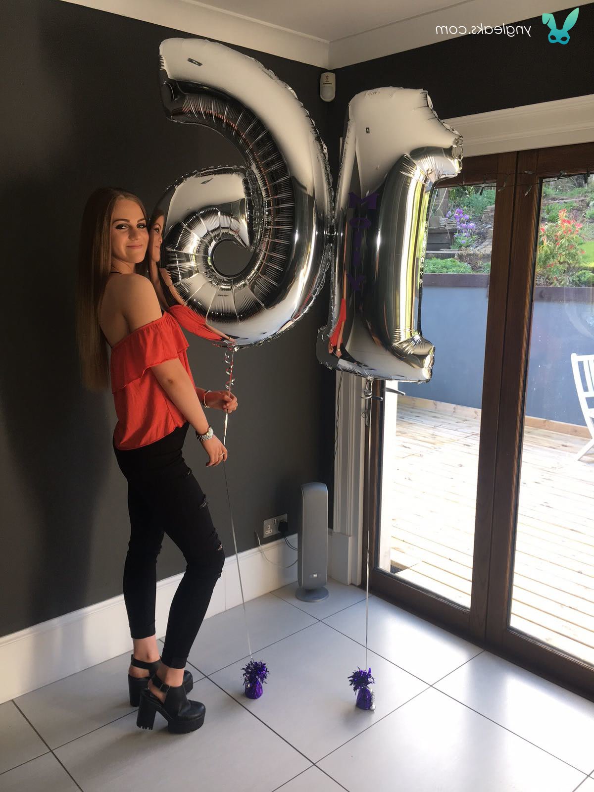 fete care cauta iubit pe facebook romance