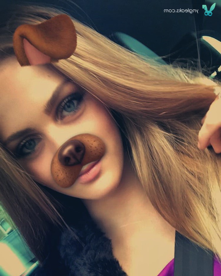 fete care cauta iubit pe facebook strada