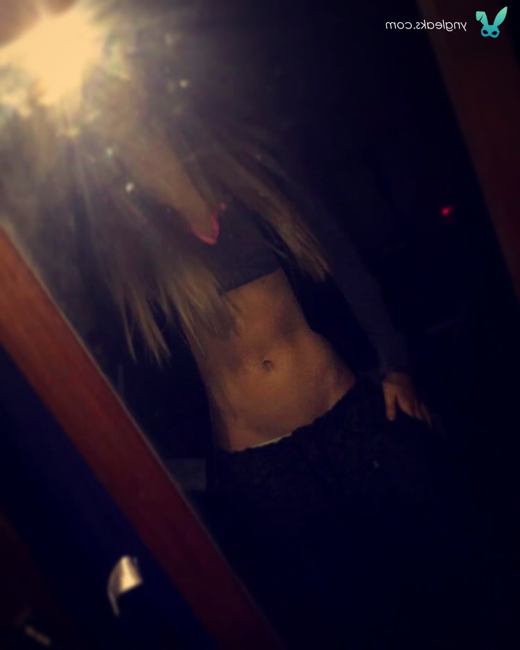 tare fete care cauta iubit pe facebook