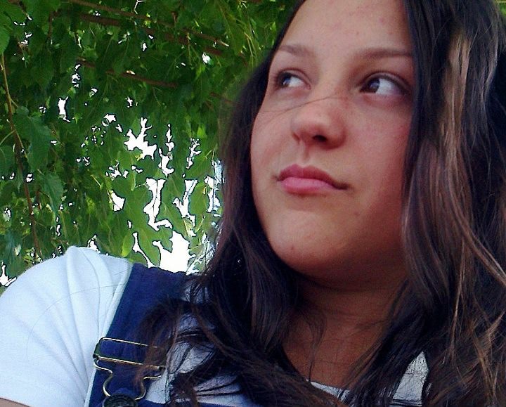 295058_260147657345926_100000520807535_1006305_7504342_n