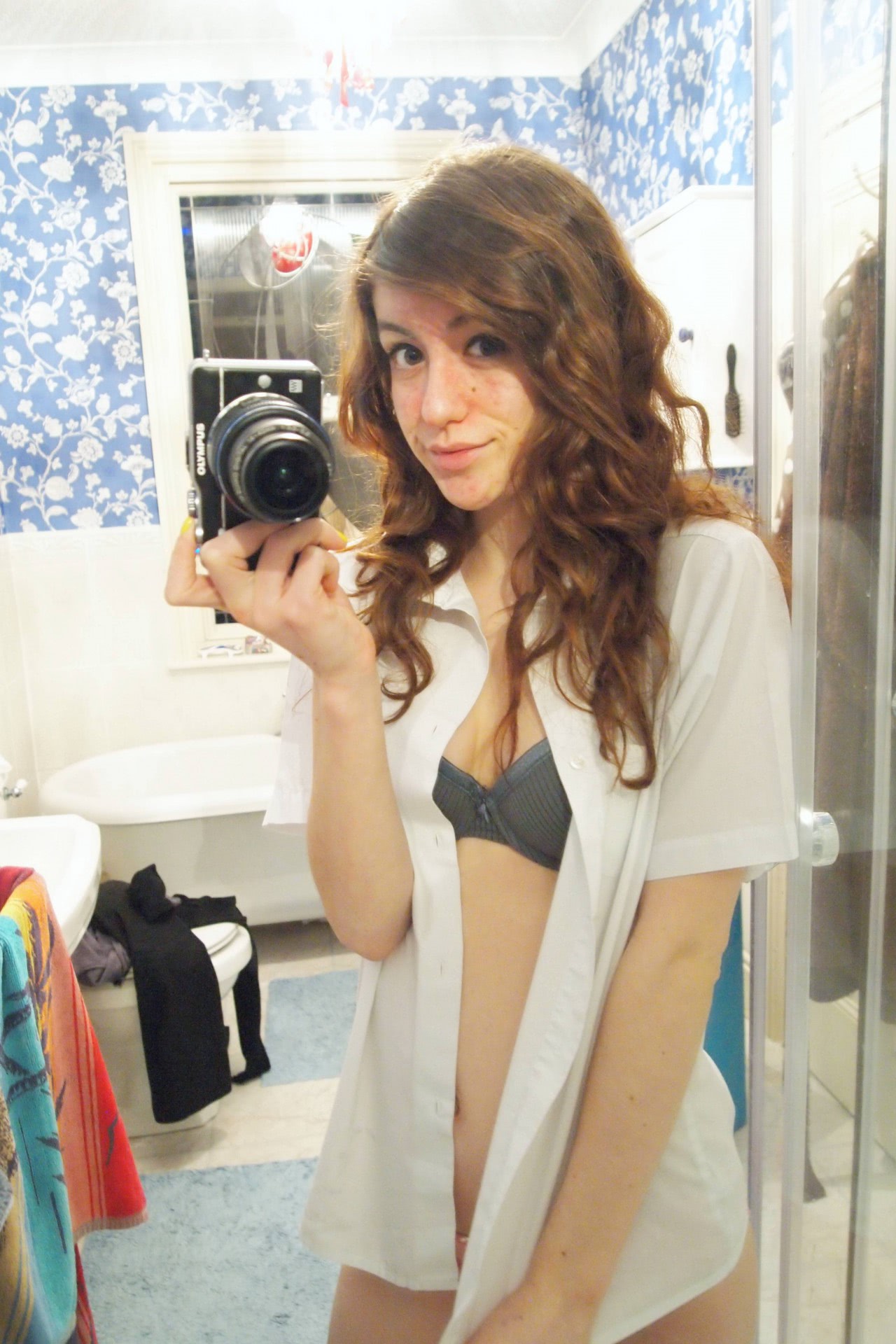 iasi fete dezgolite de tot