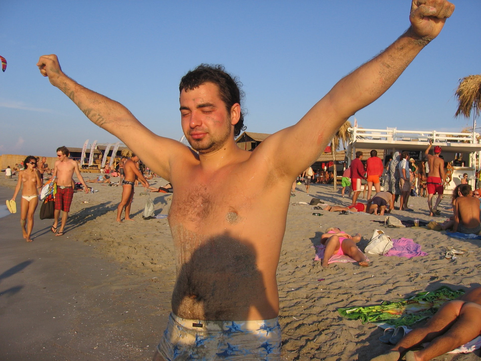 futut fete goale la mare striptease pe plaja