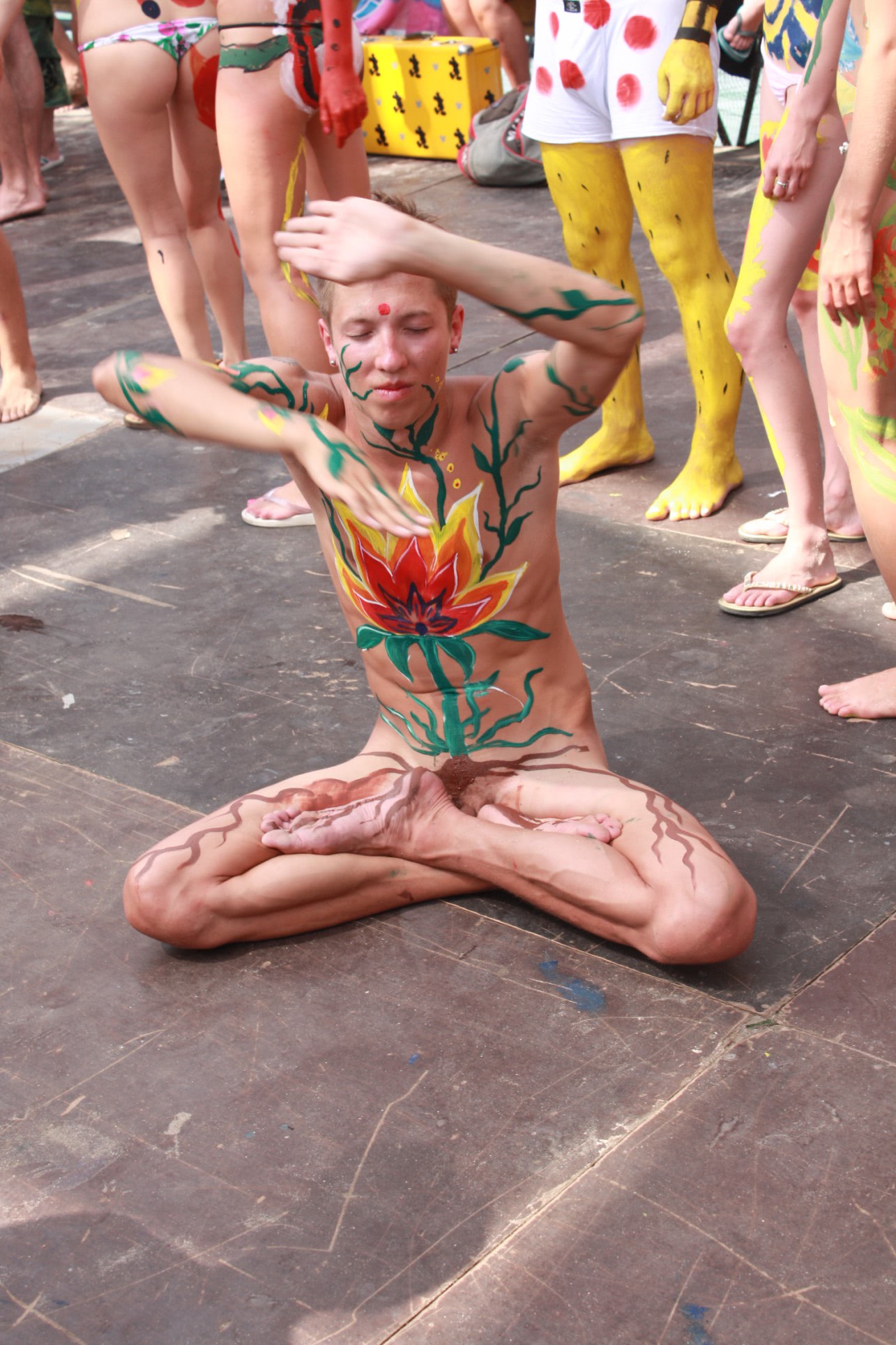 gratis fete goale la mare striptease pe plaja