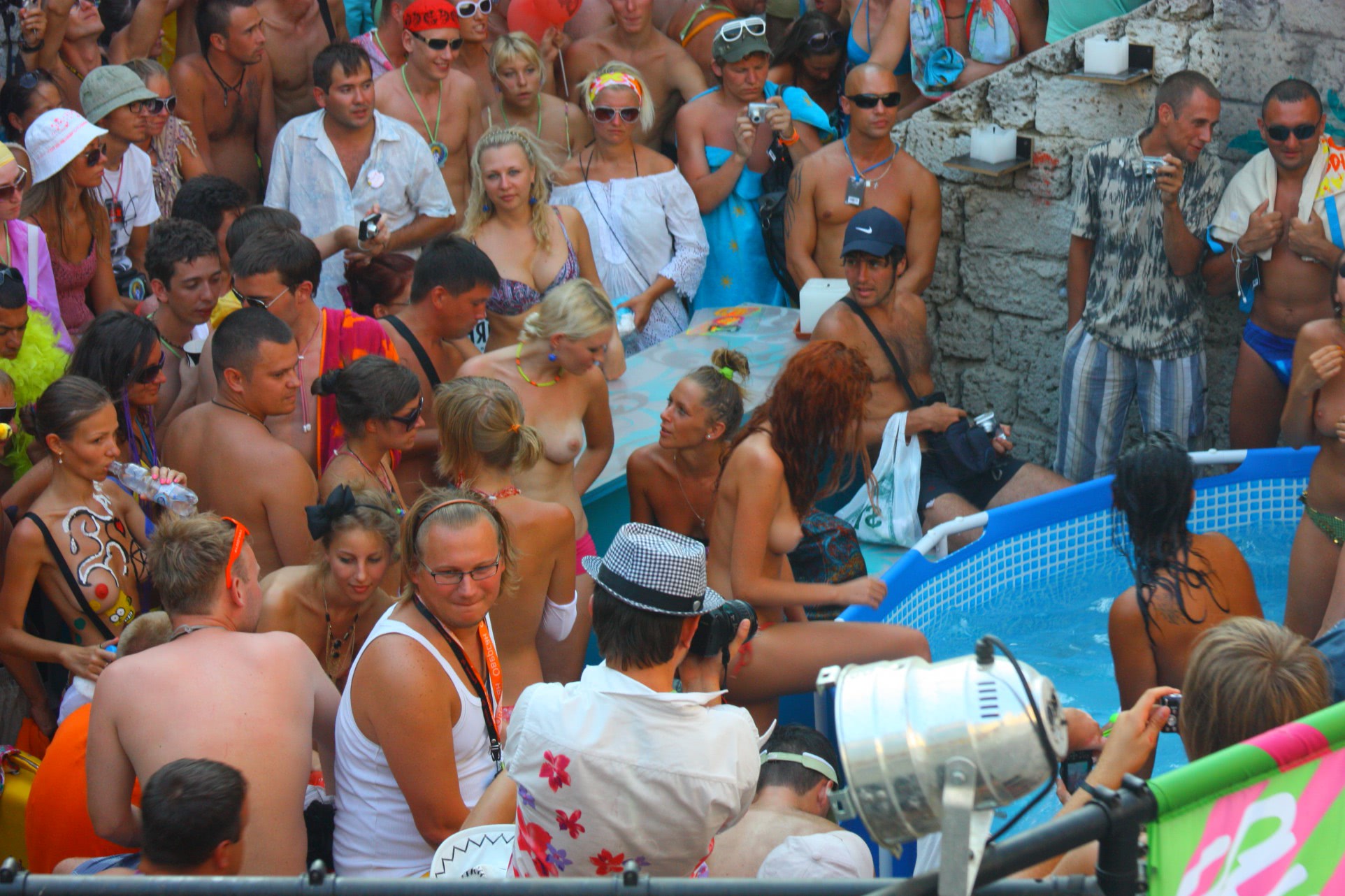 fete goale la nudisti femei jpg fete goale la nudisti femei