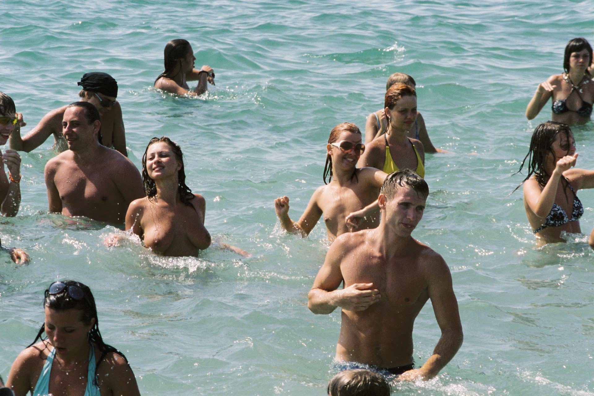 iasi fete goale la nudisti